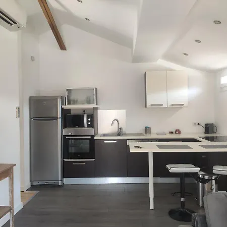 Beau T2 Sur Le Vieux Port, Centre De *