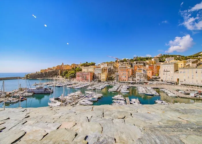 Beau T2 Sur Le Vieux Port, Centre De *