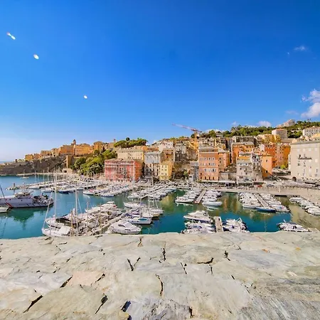 Beau T2 Sur Le Vieux Port, Centre De *
